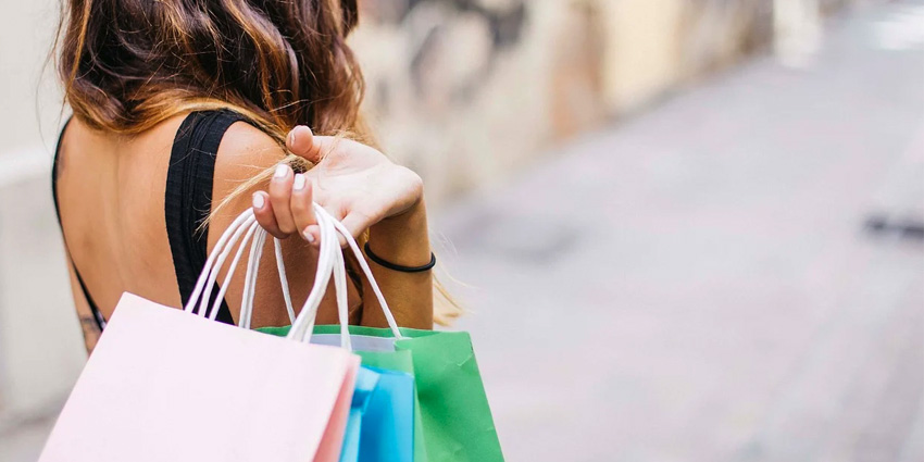How-AR-Is-Changing-The-Way-Customers-Shop.webp